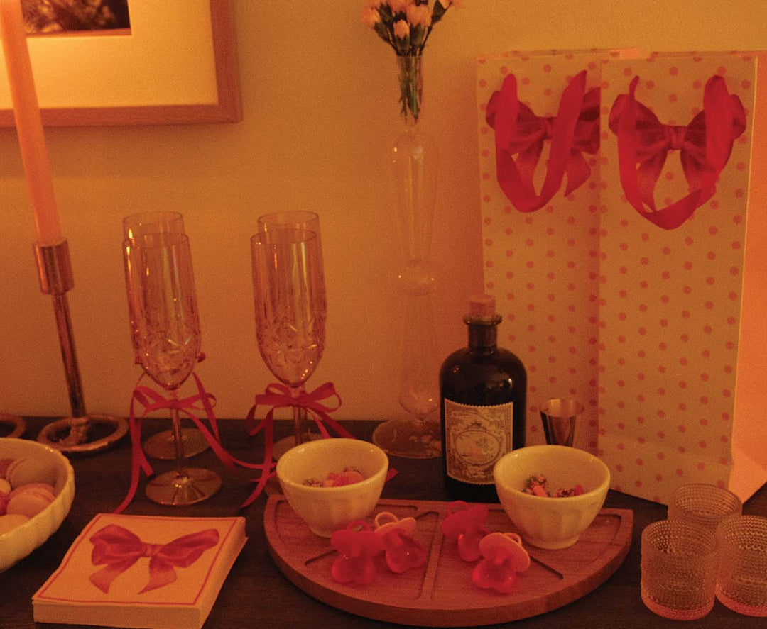 Pink Bows Table Setting