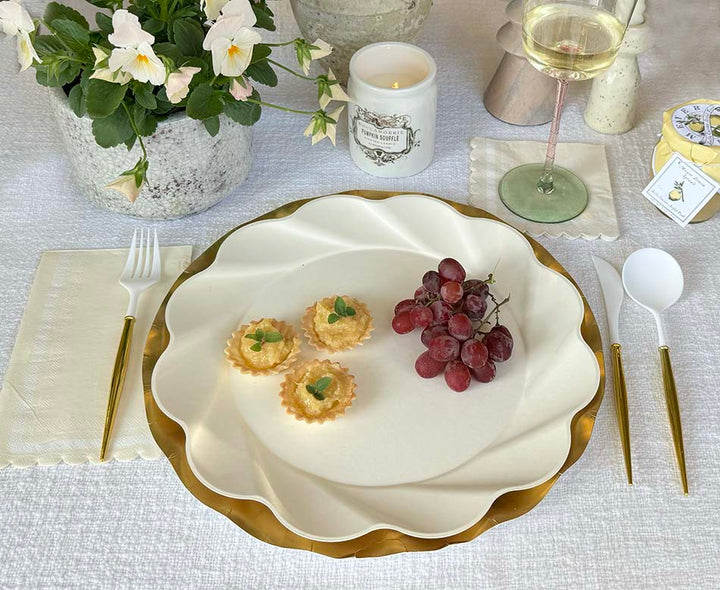 Cream & Gold Table Setting