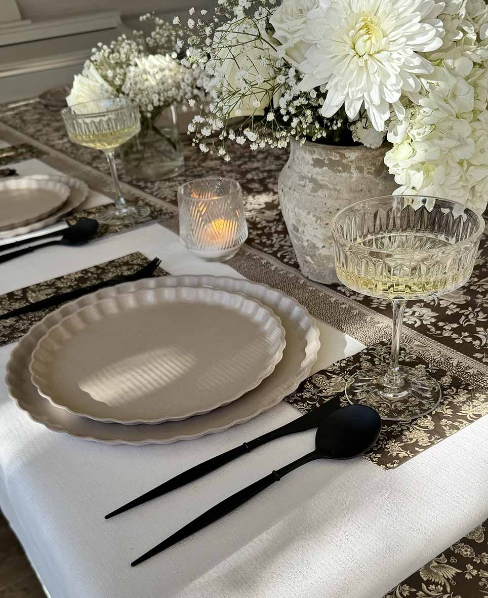 Royal Peacock Table Setting - Brown