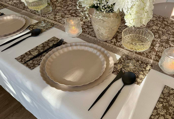 Royal Peacock Table Setting - Brown