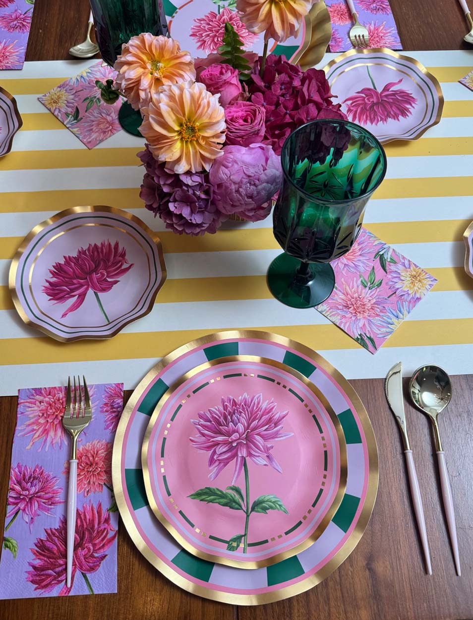 Dahlia Garden Table Setting