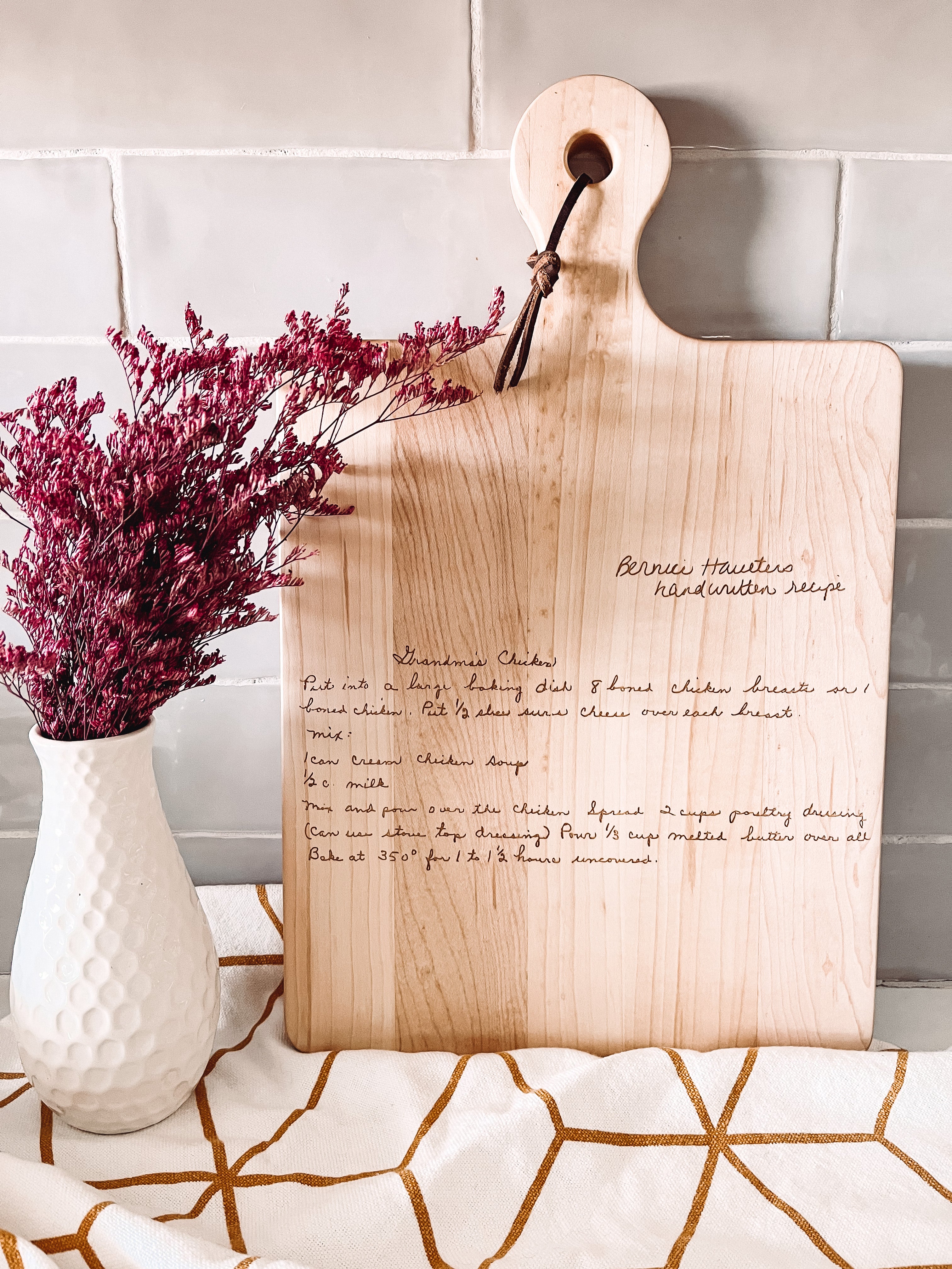 Personalized Walnut & Maple Cutting Board with Handle - Oiled Ready to Use - 16x10