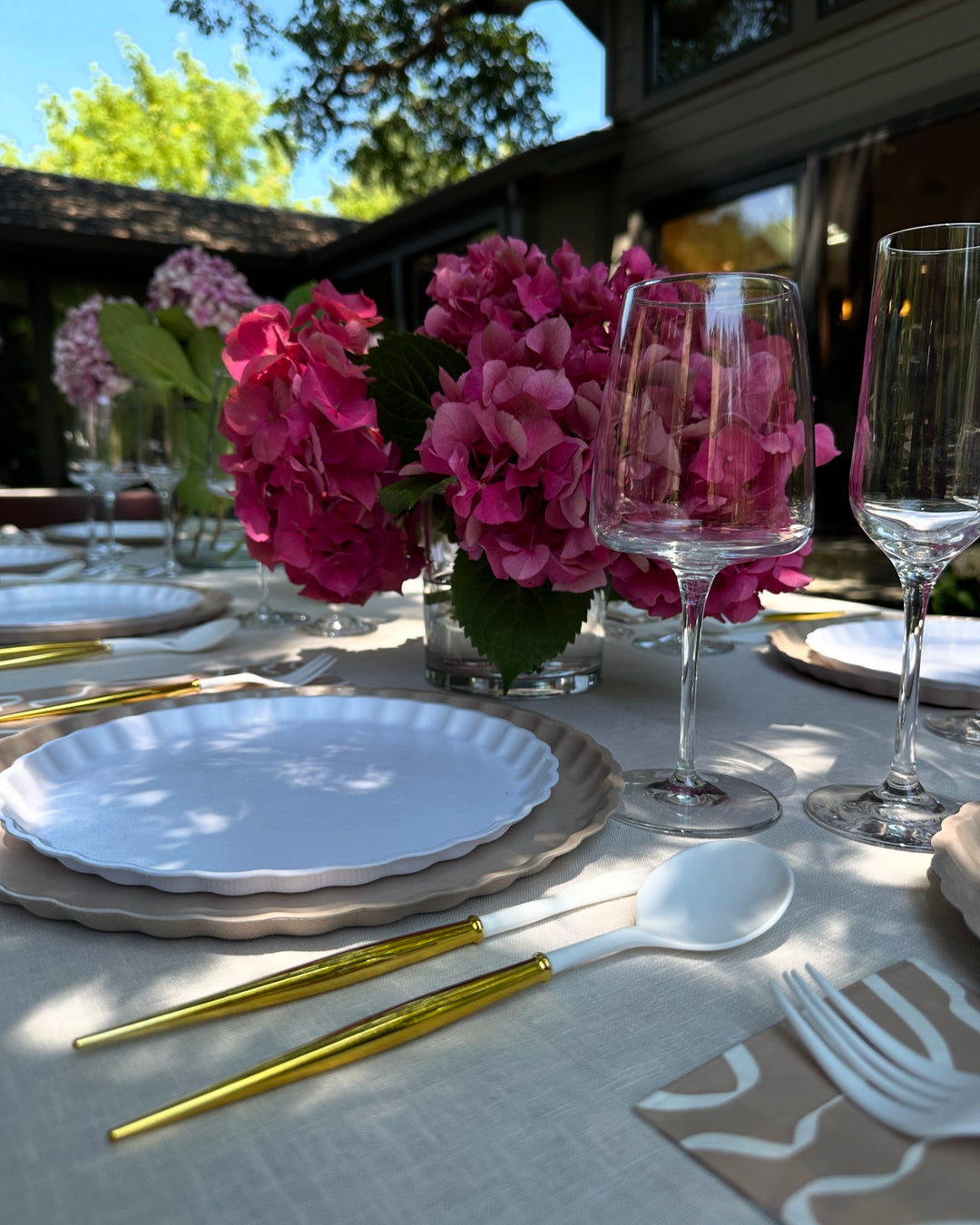 Eco Table Setting - White and Gold