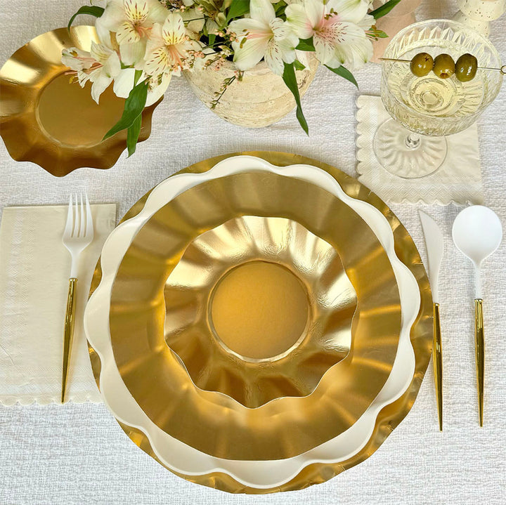 Cream & Gold Table Setting