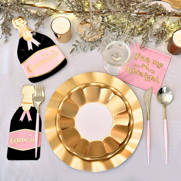 The Ultimate New Years Tablescape