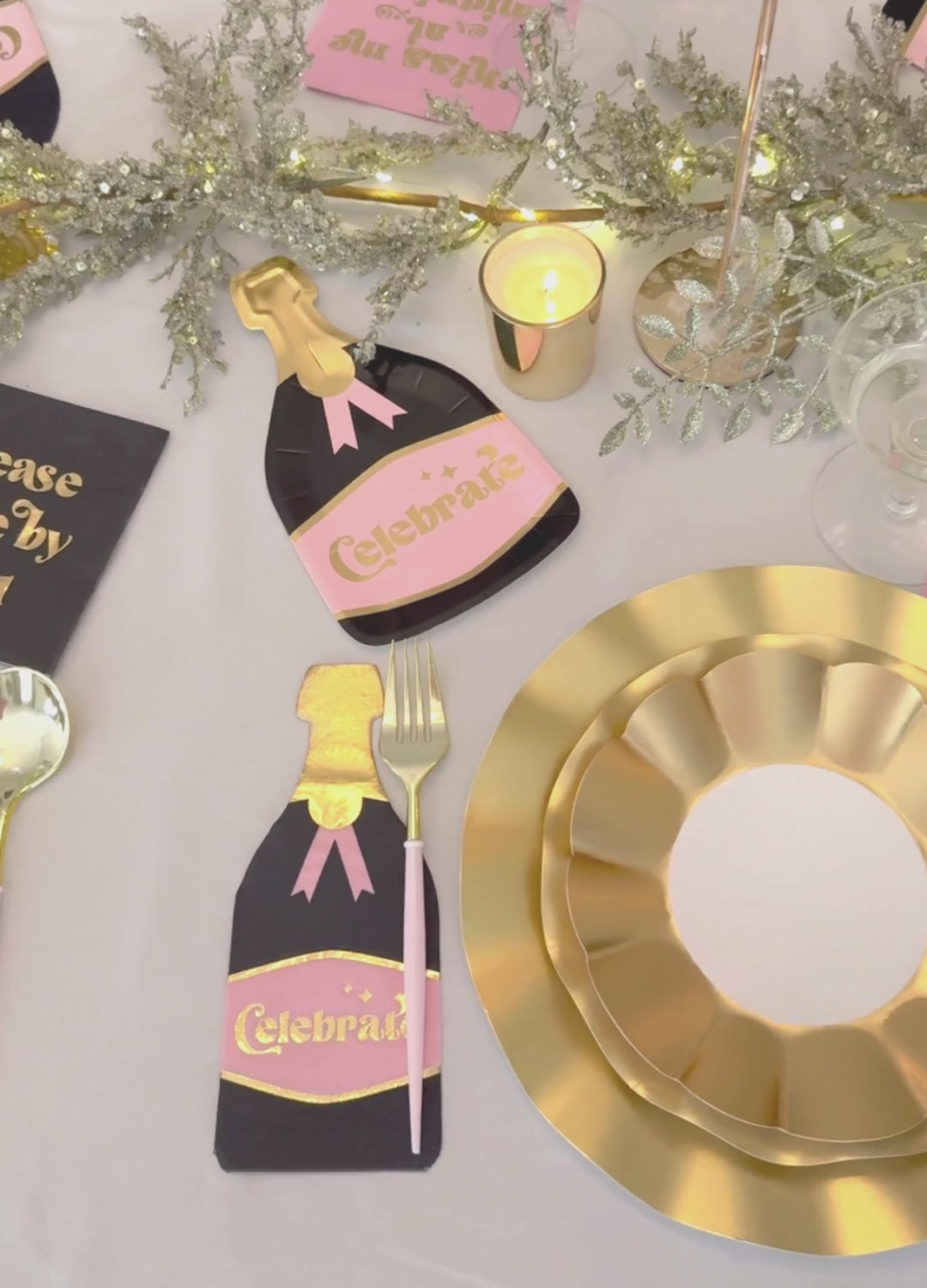 The Ultimate New Years Tablescape